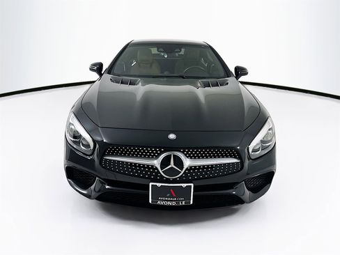 Used 2017 Mercedes-Benz SL 550 image 2