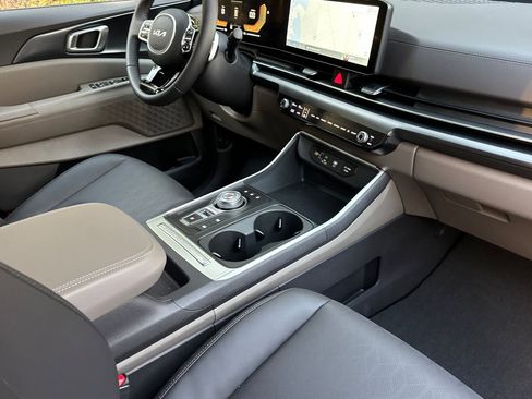 New 2026 Kia Carnival LXS image 13