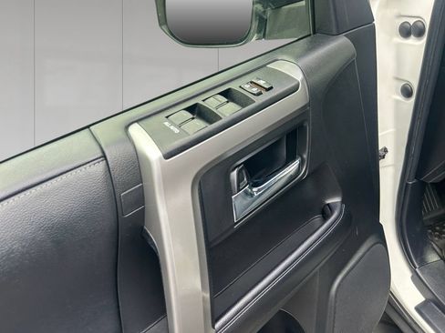 Used 2022 Toyota 4Runner SR5 Premium w/ Moonroof Package AWD/4WD image 11