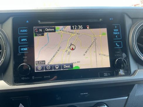 Used 2019 Toyota Tacoma TRD Sport AWD/4WD image 20