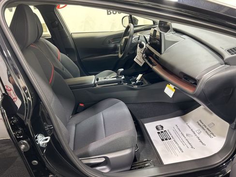 New 2026 Toyota Prius Plug-In Hybrid FWD image 12