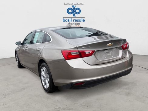 Used 2025 Chevrolet Malibu LT image 3