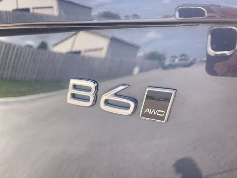 Used 2024 Volvo XC90 B6 Plus AWD/4WD image 13