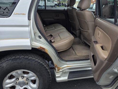 Used 2002 Toyota 4Runner Limited AWD/4WD image 8