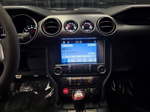 Used 2016 Ford Mustang Shelby GT350 w/ Technology Package RWD image 29