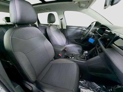 New 2026 Volkswagen Taos SE image 27