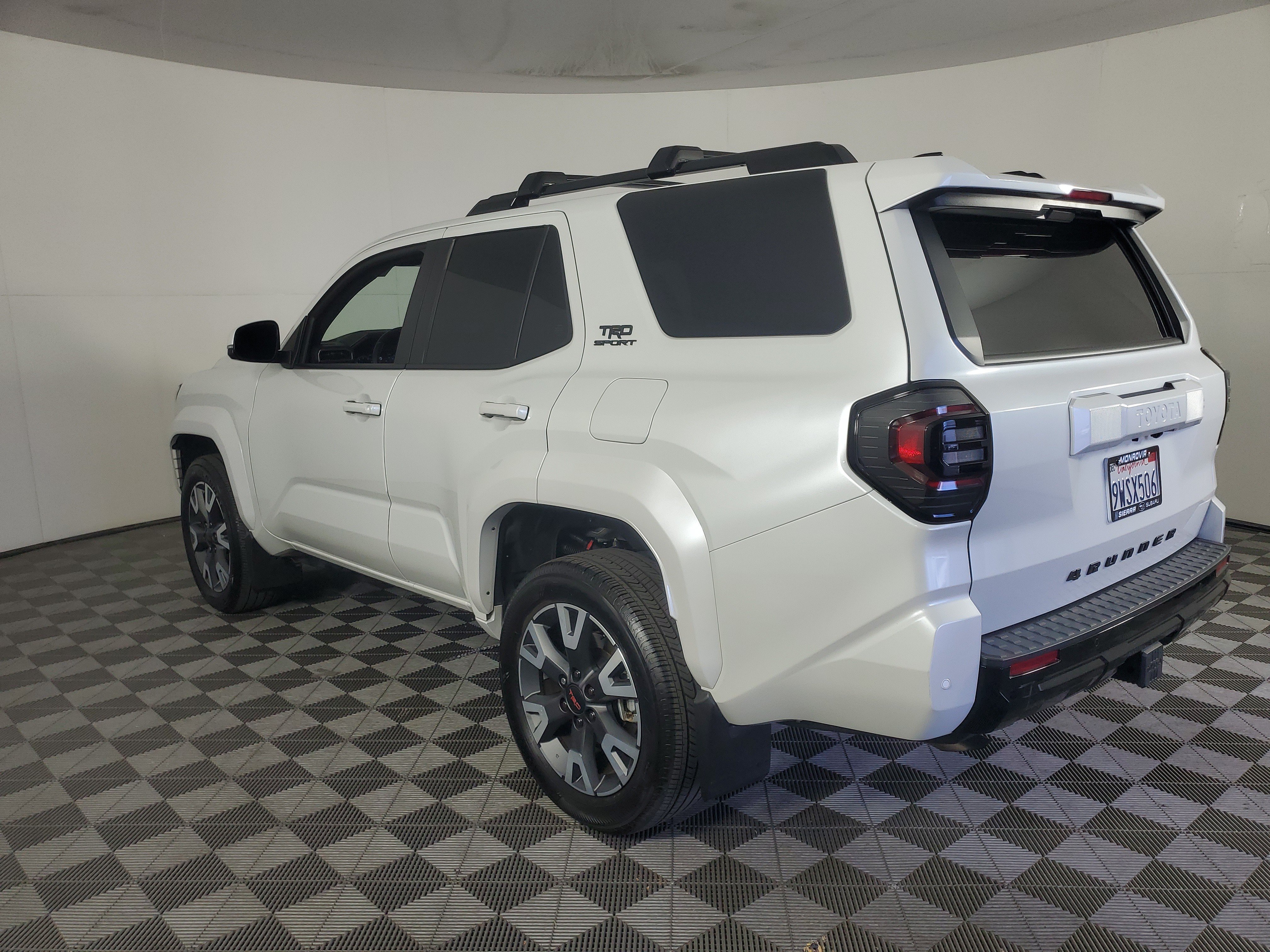 Used 2025 Toyota 4Runner TRD Sport AWD/4WD image 6