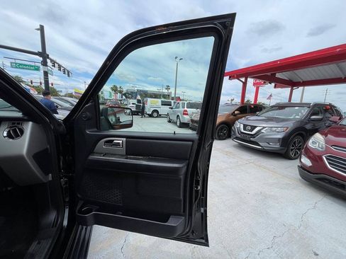 Used 2016 Ford Expedition Limited AWD/4WD image 17