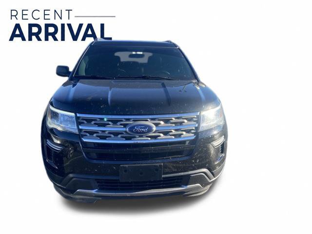 Used 2018 Ford Explorer XLT AWD/4WD image 2