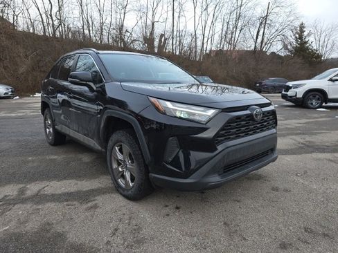 Used 2022 Toyota RAV4 XLE image 9