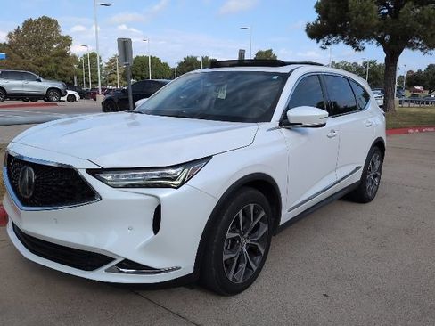 Used 2023 Acura MDX w/ Technology Package FWD image 2