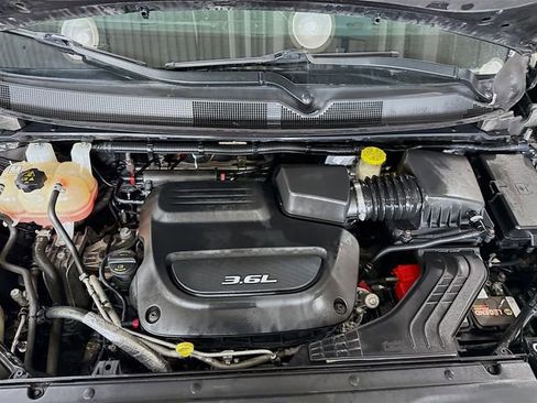 Used 2018 Chrysler Pacifica Limited w/ Advanced Safetytec Group image 31