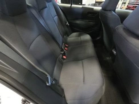Used 2025 Toyota Corolla LE FWD image 18