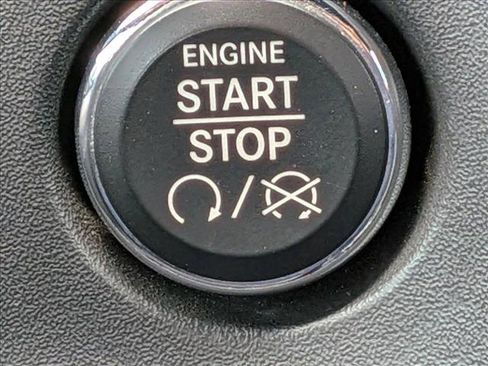 Used 2013 Dodge Challenger R/T RWD image 12