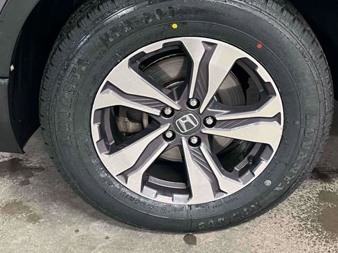 Used 2018 Honda CR-V LX image 9