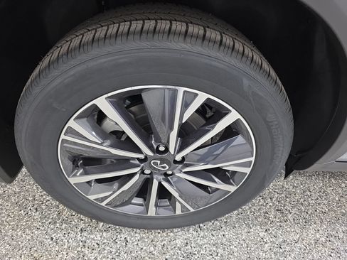 Certified 2026 INFINITI QX60 Luxe w/ Cargo Package AWD/4WD image 13