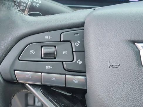 Used 2024 Cadillac Escalade Premium Luxury image 10