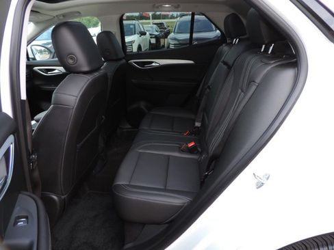 Used 2025 Buick Envision Avenir AWD/4WD image 22