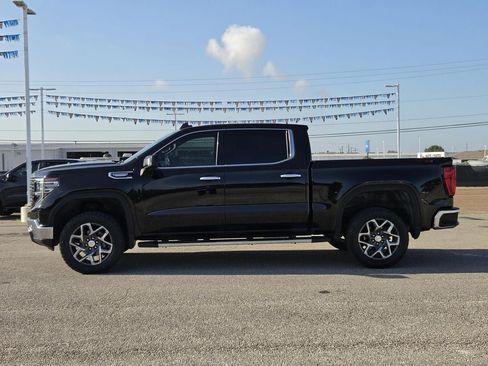 Used 2023 GMC Sierra 1500 SLT AWD/4WD image 6