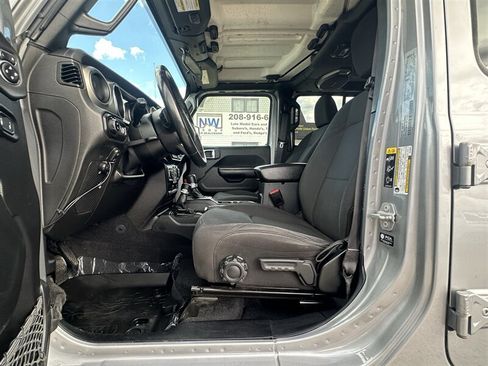 Used 2021 Jeep Gladiator Sport AWD/4WD image 12
