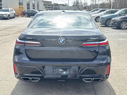 Certified 2023 BMW 760i xDrive AWD/4WD image 6