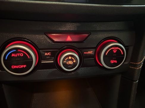 Used 2022 Subaru Crosstrek 2.0i Premium w/ Moonroof Package image 30