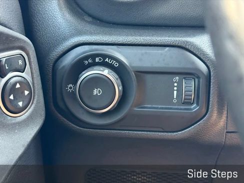 Used 2023 Jeep Wrangler Unlimited Sahara AWD/4WD image 40