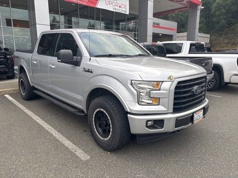 Used 2015 Ford F150 XLT w/ Equipment Group 301A Mid image 12