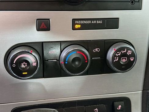 Used 2012 GMC Acadia SLE AWD/4WD image 18