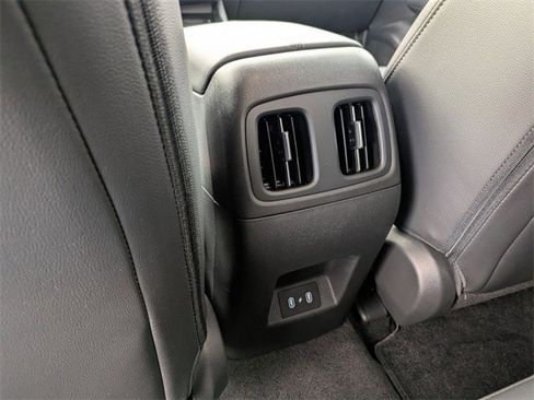 Certified 2025 Hyundai Santa Cruz SEL image 13