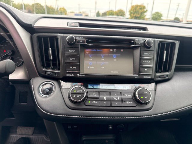 Used 2018 Toyota RAV4 XLE AWD/4WD image 21