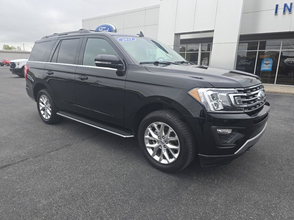 Used 2021 Ford Expedition XLT AWD/4WD image 5