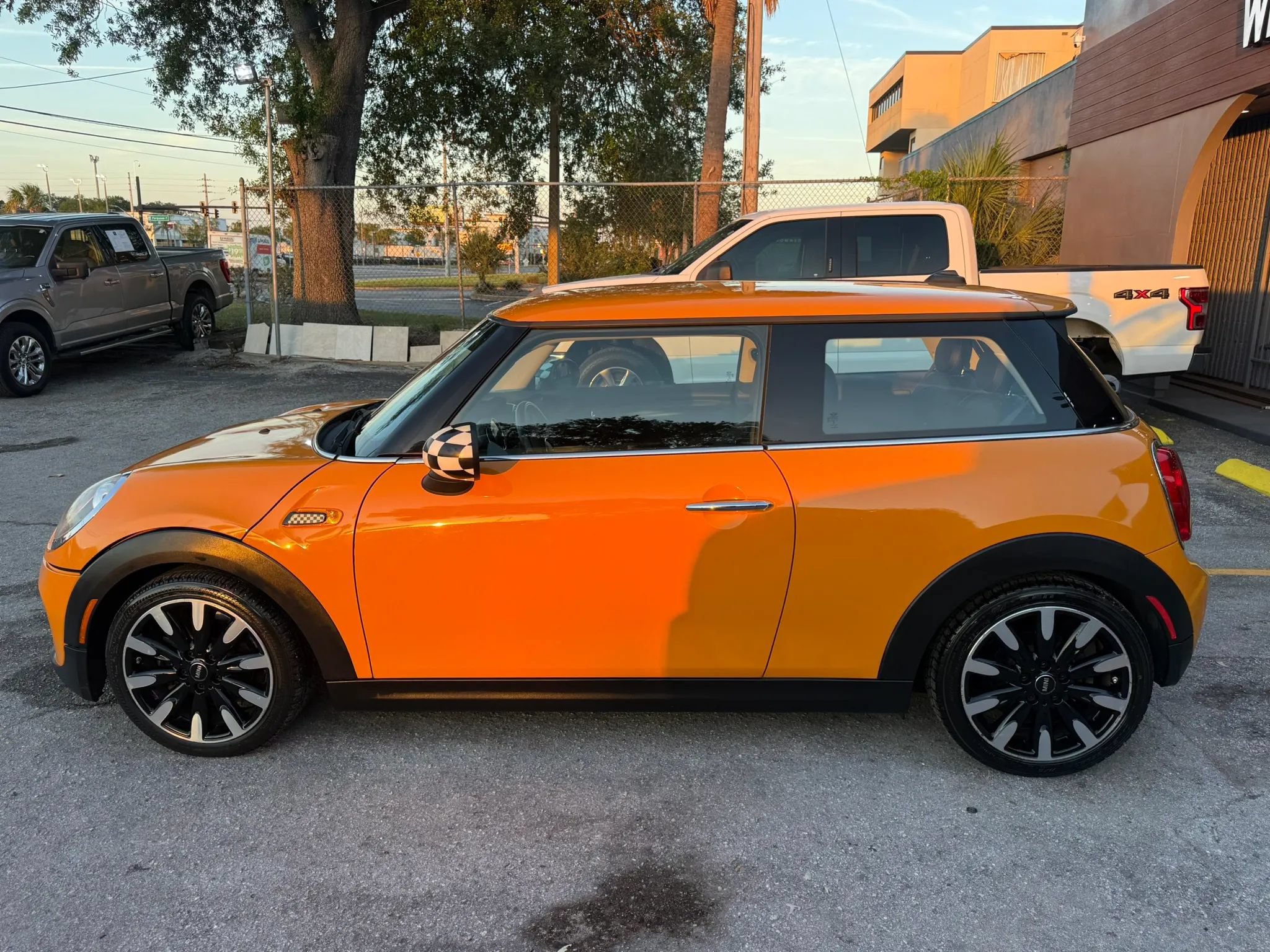 Used 2017 MINI Cooper 2-Door Hardtop FWD image 6