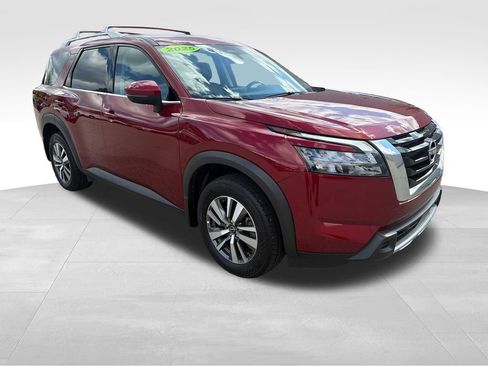 Certified 2025 Nissan Pathfinder SL AWD/4WD image 15