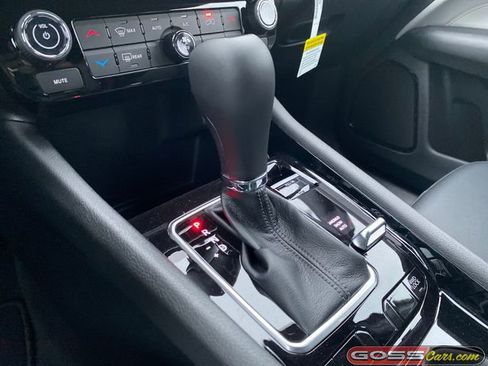 New 2026 Jeep Compass Limited image 12