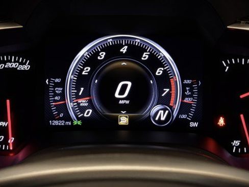 Used 2015 Chevrolet Corvette Z06 w/ 3LZ Preferred Equipment Group RWD image 13
