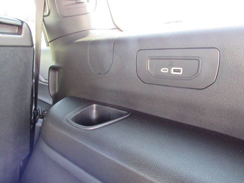 Used 2025 Jeep Grand Cherokee L Altitude RWD image 23