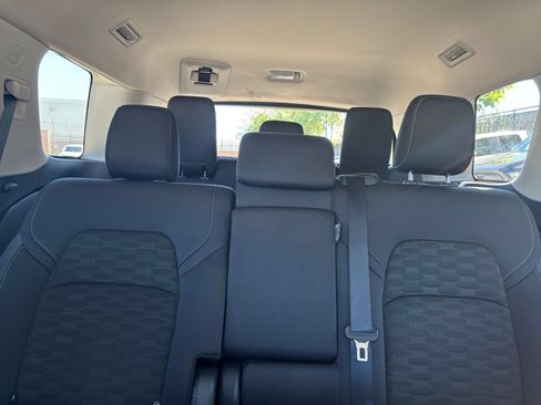 Used 2025 Nissan Pathfinder SV AWD/4WD image 34