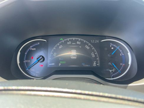 Used 2024 Toyota RAV4 LE AWD/4WD image 10