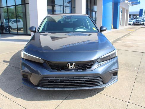 Used 2023 Honda Civic LX image 2
