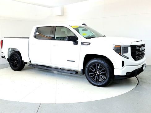 Used 2025 GMC Sierra 1500 Elevation AWD/4WD image 7
