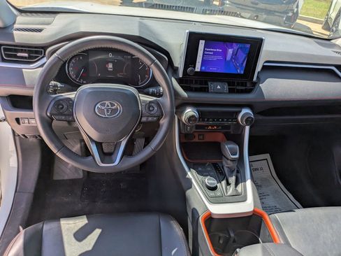 Used 2024 Toyota RAV4 Adventure image 12