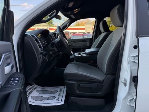 Used 2022 RAM 2500 Big Horn image 42