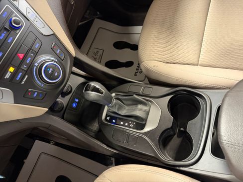 Used 2017 Hyundai Santa Fe Sport AWD/4WD image 33