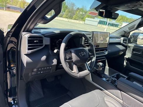 New 2026 Toyota Tundra Limited AWD/4WD image 11