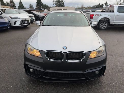 Used 2011 BMW 328i xDrive Wagon image 14