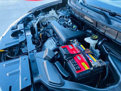 Used 2018 Nissan Rogue S image 29