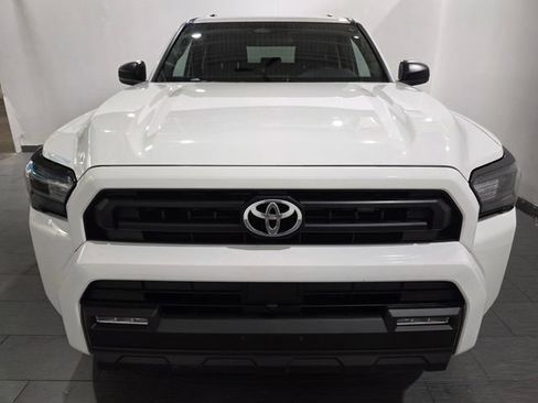 Used 2025 Toyota 4Runner SR5 AWD/4WD image 8