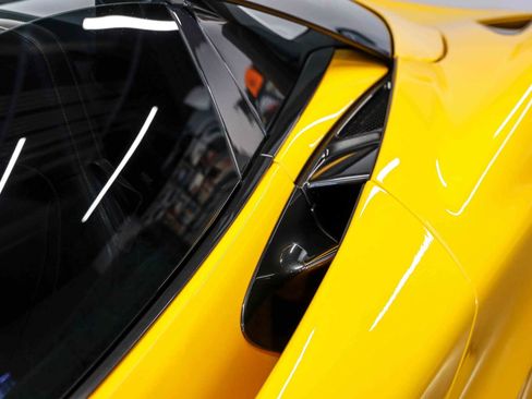 Used 2022 McLaren 720S Performance RWD image 33