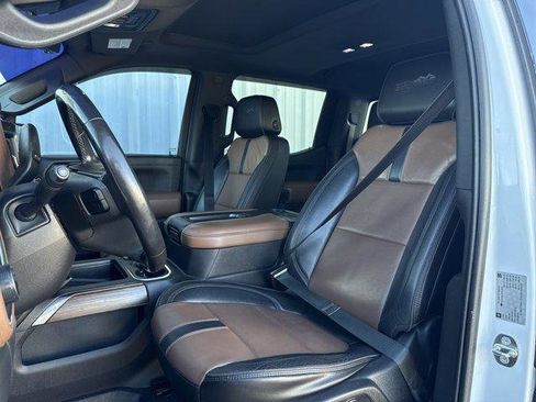 Used 2019 Chevrolet Silverado 1500 High Country w/ Technology Package image 34